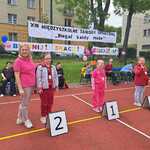 Organizatorka zawodów z uczennicą naszej szkoły która zajęła drugie miejsce.jpg