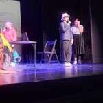 Aktorzy koła teatralnego prezentują spektakl na scenie podczas przeglądu „Michaliada 2026”.jpeg